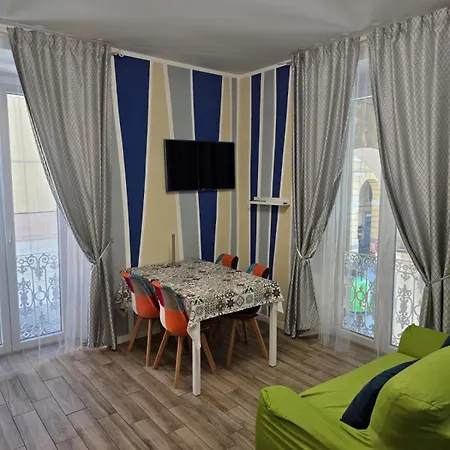 Mauro Bilo Flat B