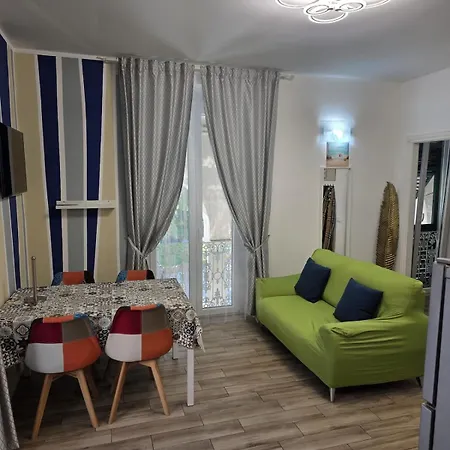Mauro Bilo Flat B